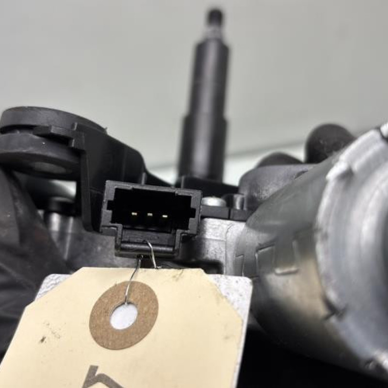 Moteur essuie glace arriere RENAULT MEGANE 4 Photo n°3