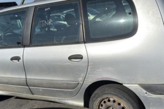 Serrure avant droit RENAULT ESPACE 3