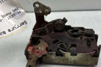 Serrure avant droit PEUGEOT 205 Photo n°1