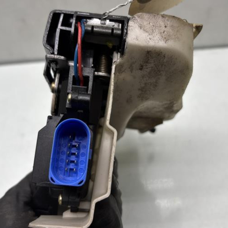 Serrure avant droit VOLKSWAGEN GOLF 5 Photo n°4