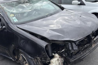 Serrure avant droit VOLKSWAGEN GOLF 5