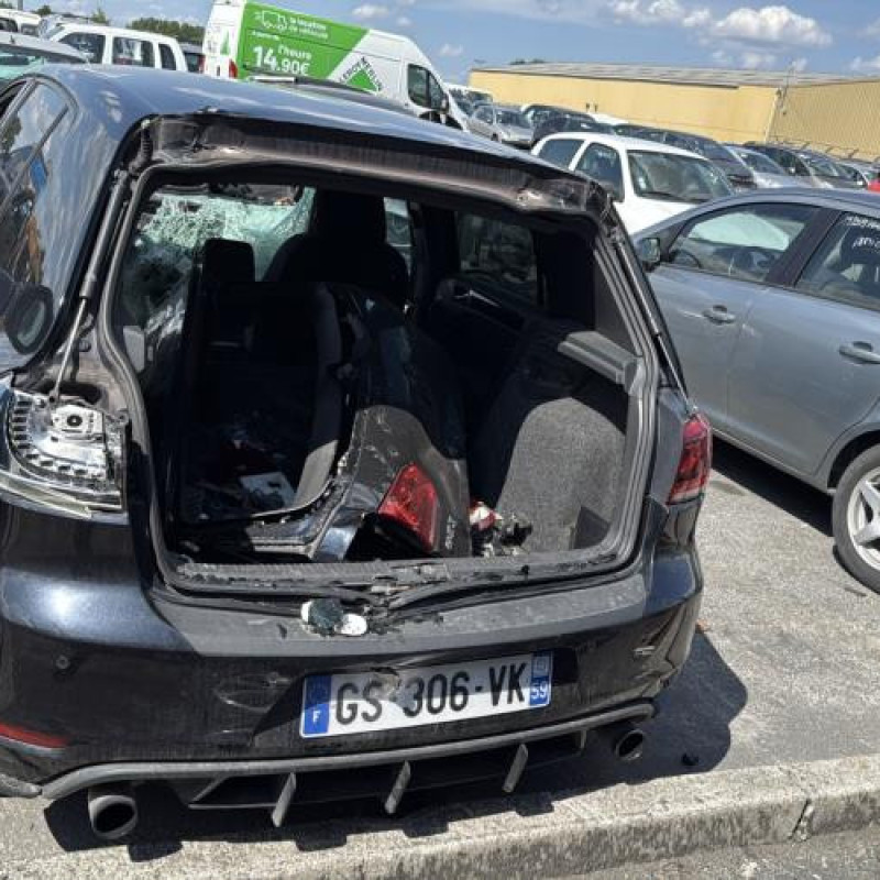 Feu arriere secondaire droit (feux) VOLKSWAGEN GOLF 6 Photo n°9