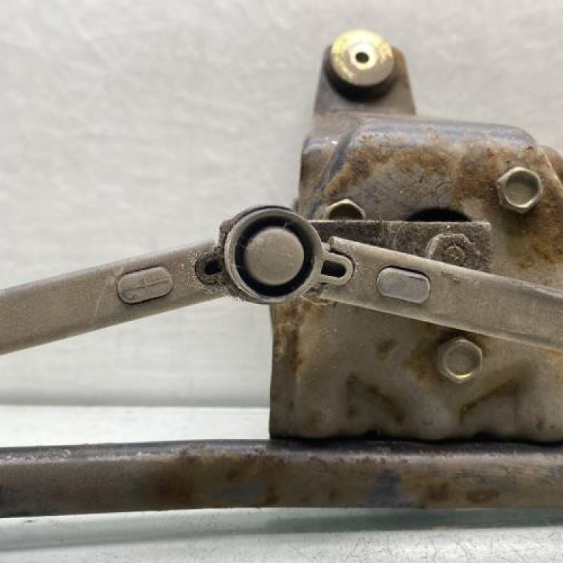 Moteur essuie glace avant RENAULT EXPRESS Photo n°3