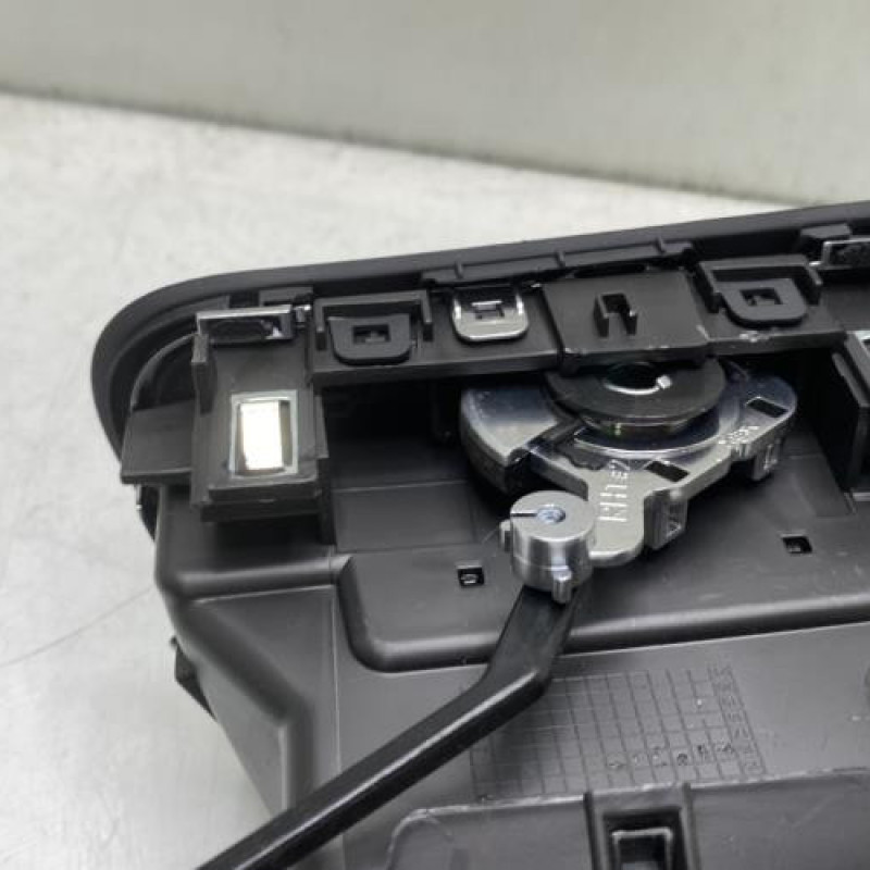 Aerateur tableau de bord avant droit RENAULT MEGANE 4 Photo n°3
