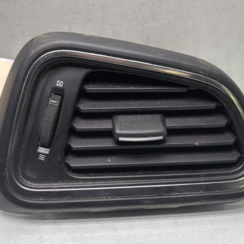 Aerateur tableau de bord avant droit RENAULT KADJAR Photo n°1