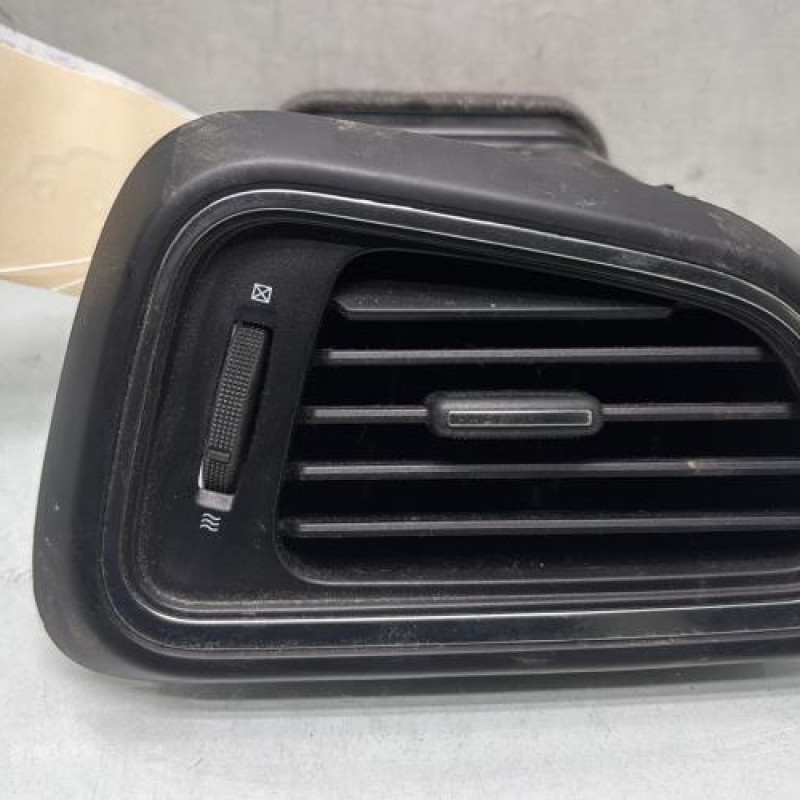 Aerateur tableau de bord avant droit RENAULT KADJAR Photo n°3