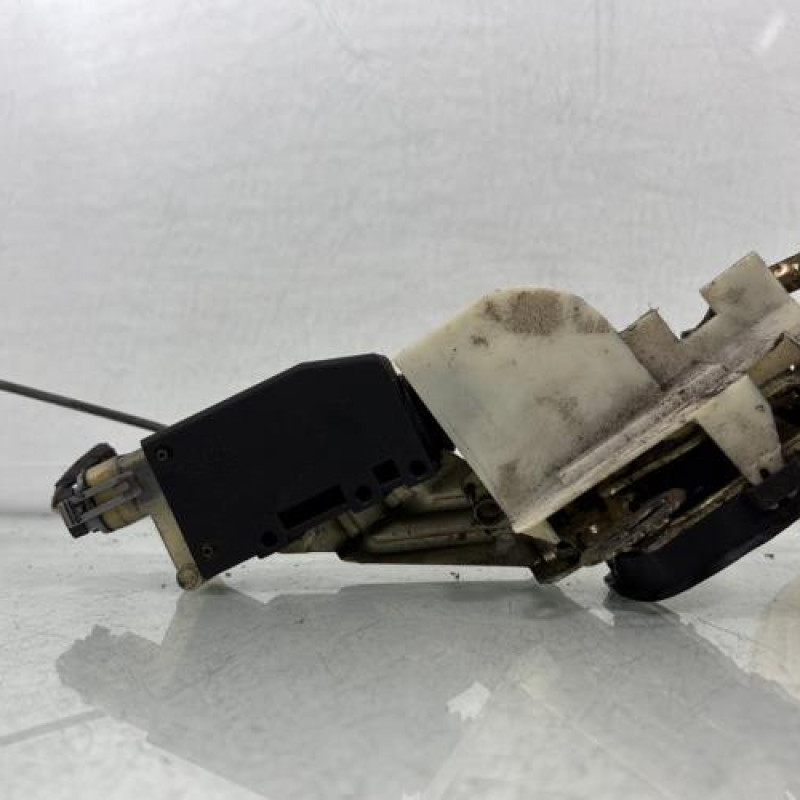 Serrure avant gauche OPEL TIGRA 1 Photo n°3