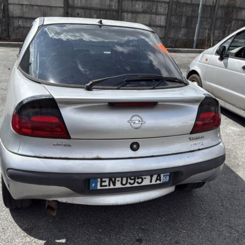 Serrure avant gauche OPEL TIGRA 1 Photo n°10