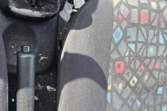 Serrure avant gauche OPEL TIGRA 1