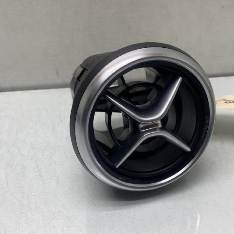 Aerateur tableau de bord avant gauche MERCEDES CLASSE A 176 Photo n°1