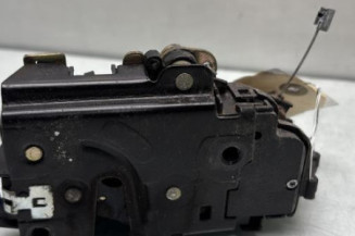 Serrure avant gauche VOLKSWAGEN BORA Photo n°1