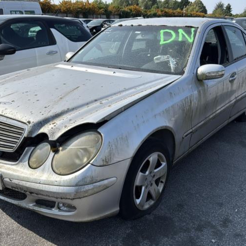 Serrure avant gauche MERCEDES CLASSE E 211 Photo n°8