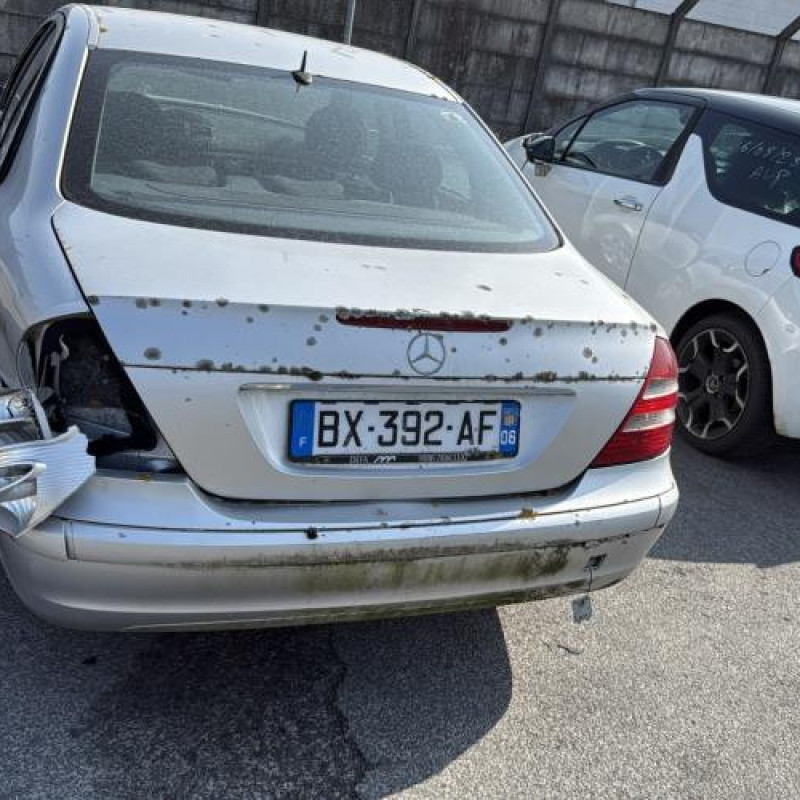 Serrure avant gauche MERCEDES CLASSE E 211 Photo n°12