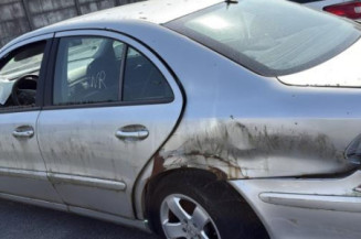 Serrure avant gauche MERCEDES CLASSE E 211