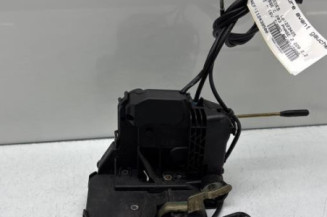 Serrure avant gauche MERCEDES CLASSE C 203 Photo n°1