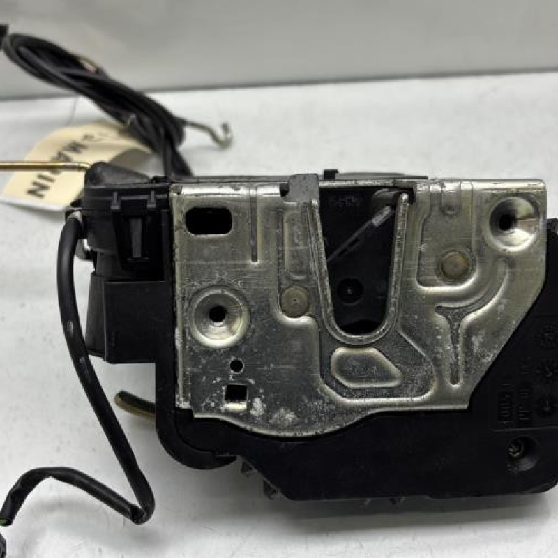 Serrure avant gauche MERCEDES CLASSE C 203 Photo n°6