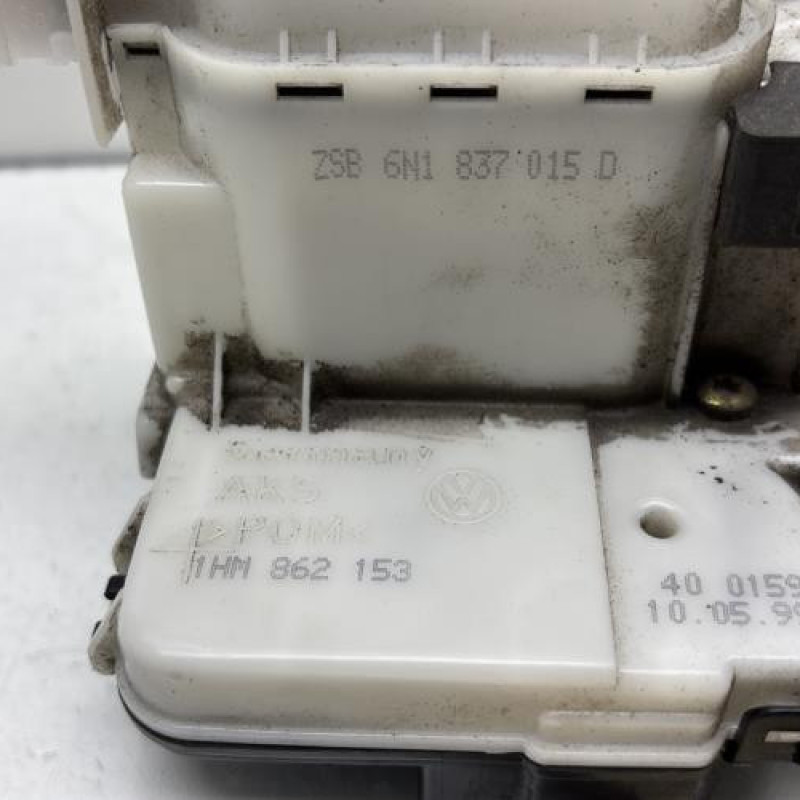 Serrure avant gauche VOLKSWAGEN POLO 3 Photo n°2