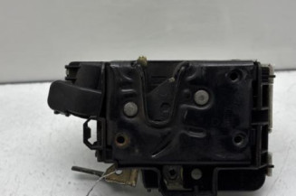 Serrure avant gauche VOLKSWAGEN POLO 3