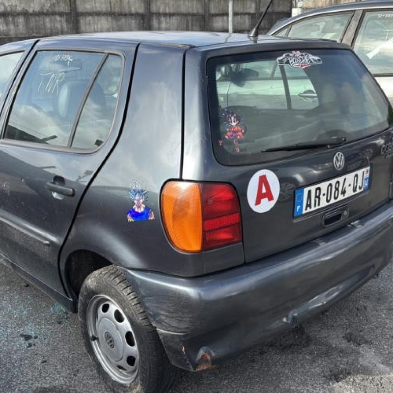 Serrure avant gauche VOLKSWAGEN POLO 3 Photo n°10