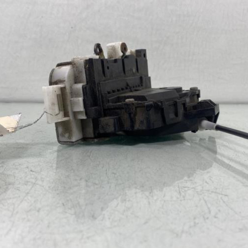 Serrure avant gauche FORD MONDEO 2 Photo n°3