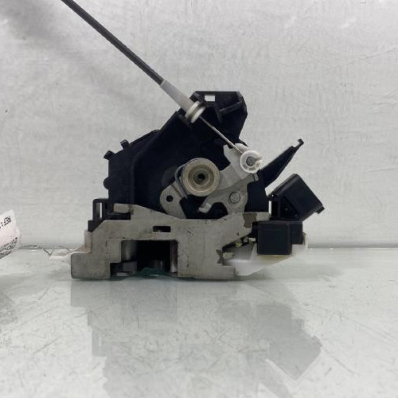 Serrure avant gauche FORD MONDEO 2 Photo n°4