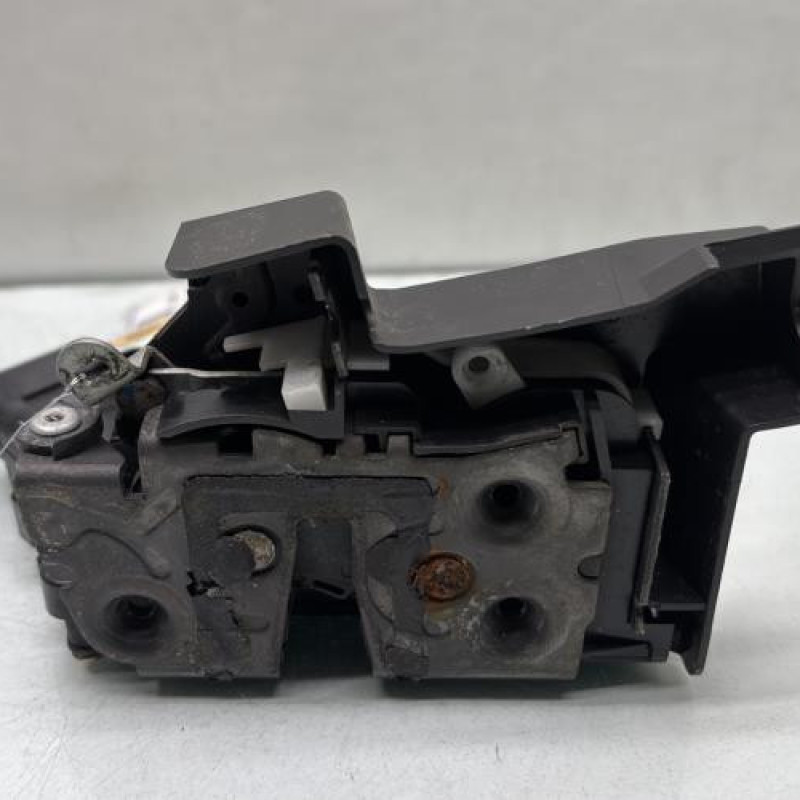 Serrure avant gauche FORD C-MAX 1 Photo n°1