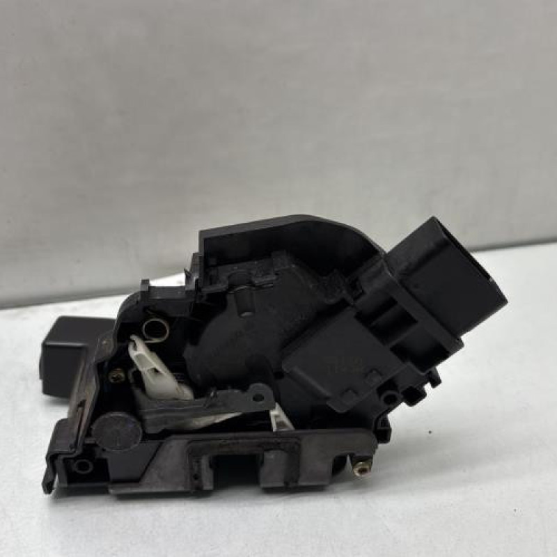 Serrure avant gauche FORD C-MAX 1 Photo n°3