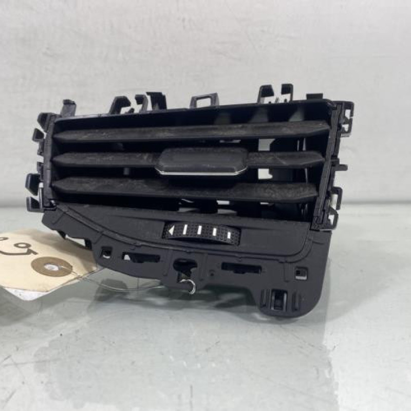 Aerateur tableau de bord avant gauche VOLKSWAGEN POLO 6 Photo n°1