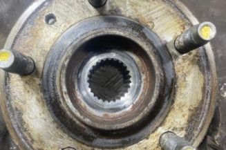 Pivot de moyeu avant gauche OPEL MOKKA 1