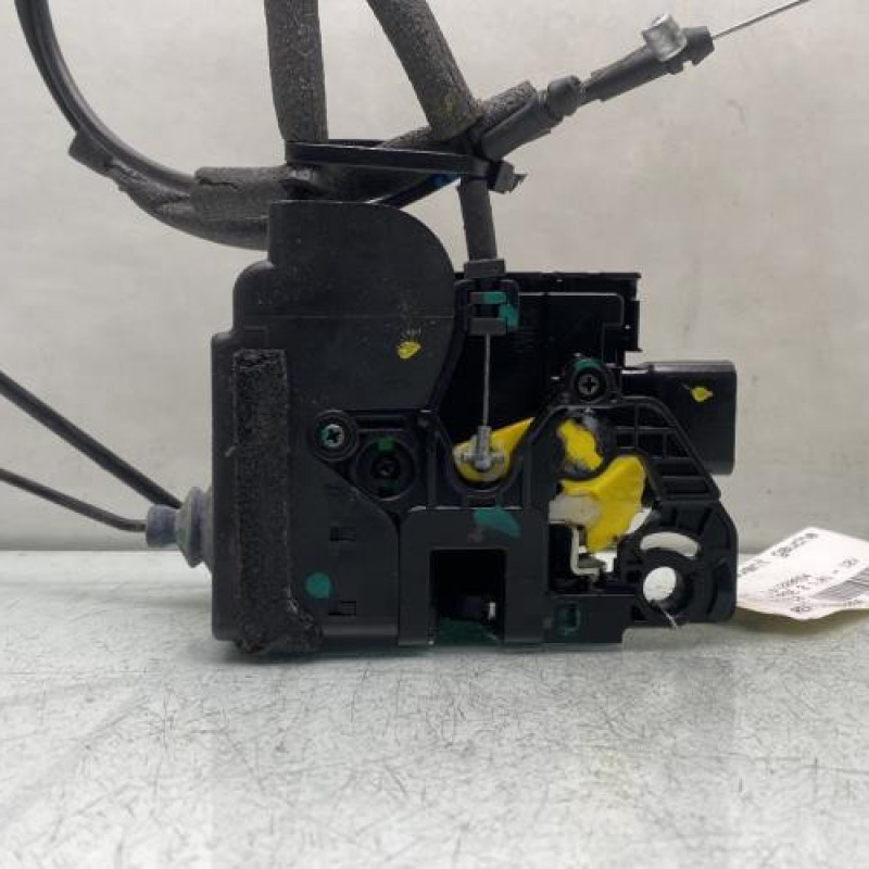 Serrure avant gauche HYUNDAI I 10 2 Photo n°3