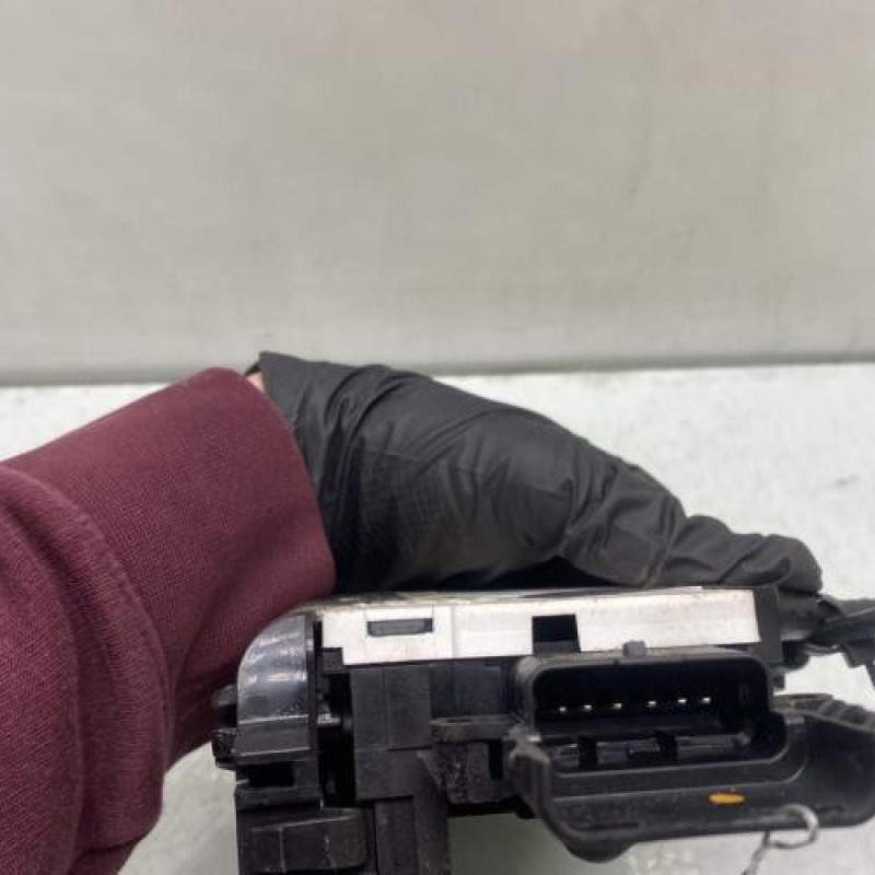 Serrure avant gauche PEUGEOT 207 Photo n°4