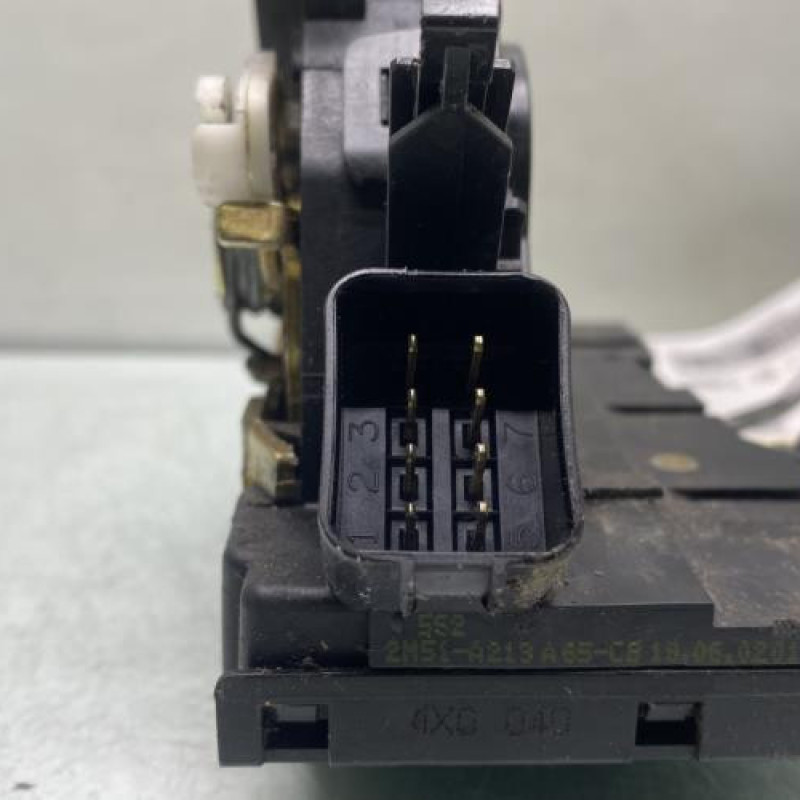 Serrure avant gauche FORD FOCUS 1 Photo n°3