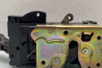 Serrure avant gauche FORD FOCUS 1 Photo n°1