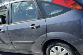 Serrure avant gauche FORD FOCUS 1