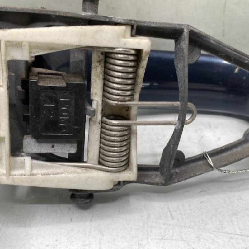 Poignee porte avant gauche VOLKSWAGEN GOLF PLUS Photo n°3