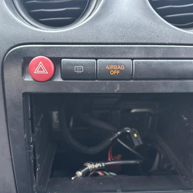 Feu arriere principal gauche (feux) SEAT IBIZA 3 Photo n°16