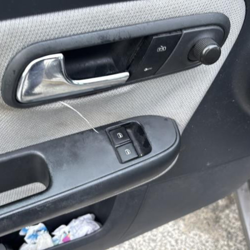 Moto ventilateur radiateur SEAT IBIZA 3 Photo n°10