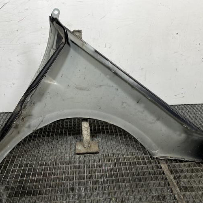 Aile avant gauche MERCEDES CLASSE B 245 Photo n°4