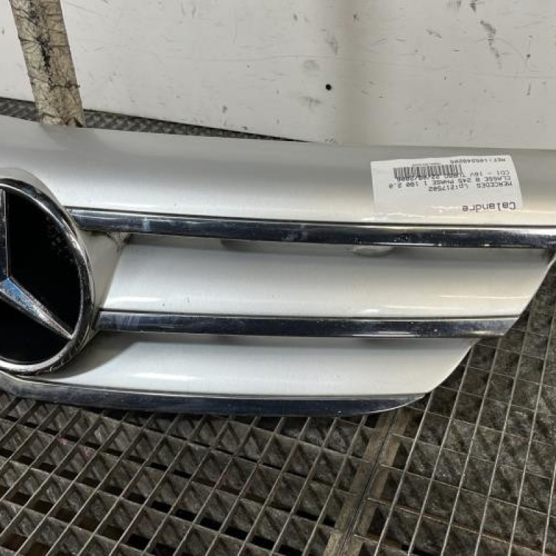 Calandre MERCEDES CLASSE B 245 Photo n°3