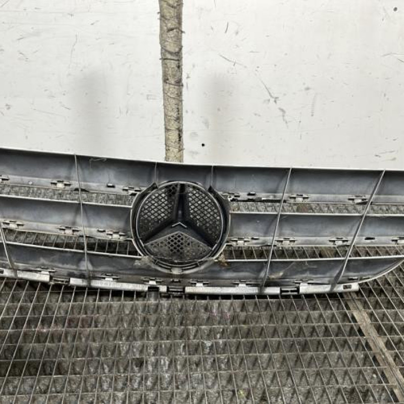 Calandre MERCEDES CLASSE B 245 Photo n°4