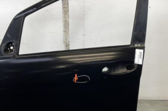 Porte avant gauche MERCEDES CLASSE B 245 Photo n°1