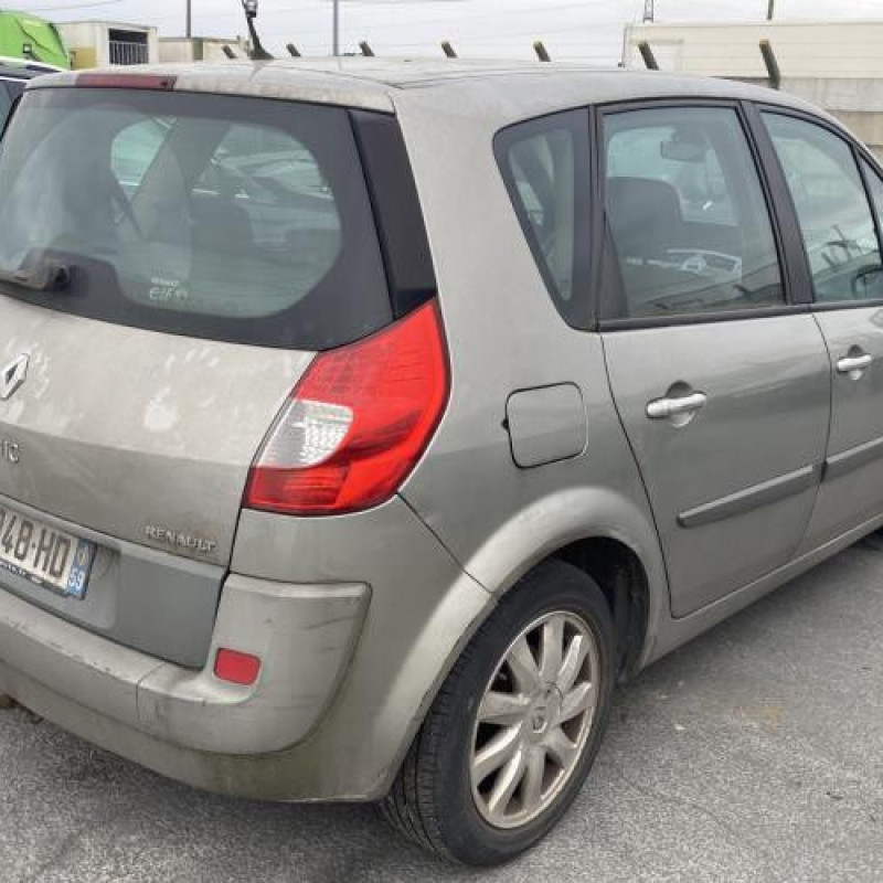 Malle/Hayon arriere RENAULT SCENIC 2 Photo n°16