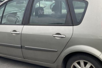 Malle/Hayon arriere RENAULT SCENIC 2