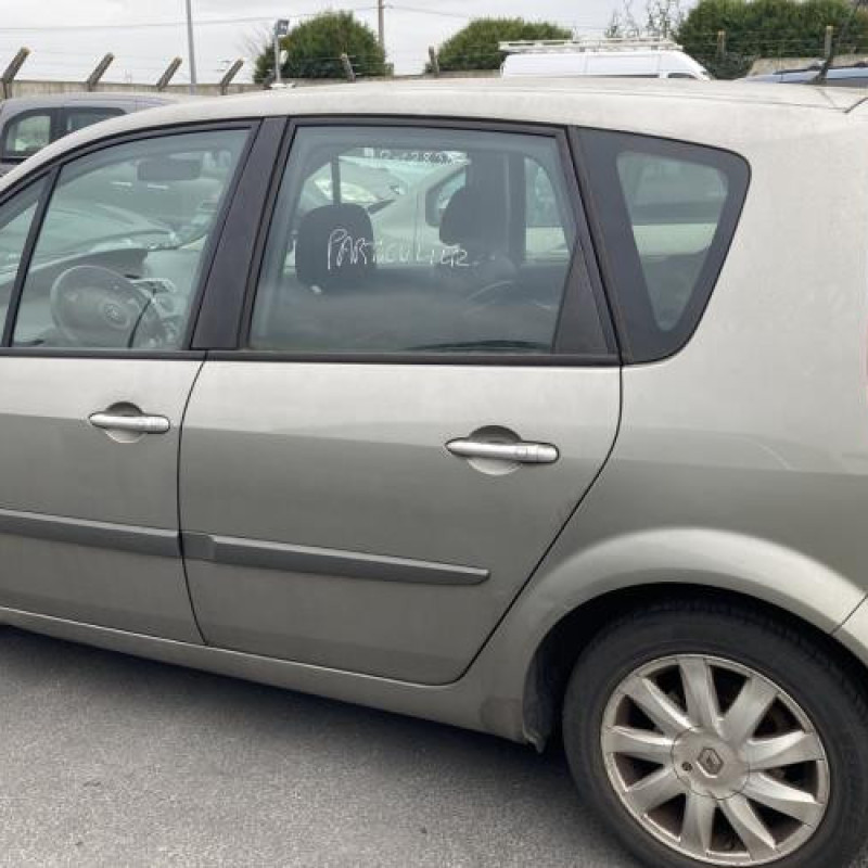 Malle/Hayon arriere RENAULT SCENIC 2 Photo n°19