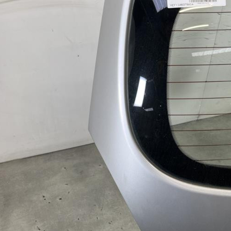 Malle/Hayon arriere HYUNDAI I 20 1 Photo n°5