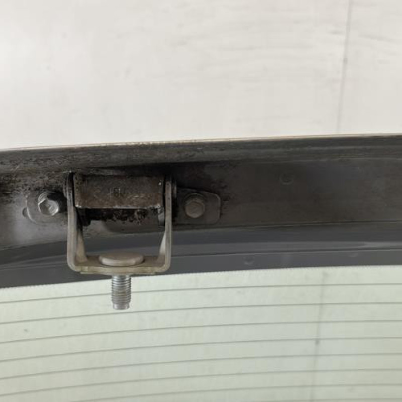 Malle/Hayon arriere HYUNDAI I 20 1 Photo n°8