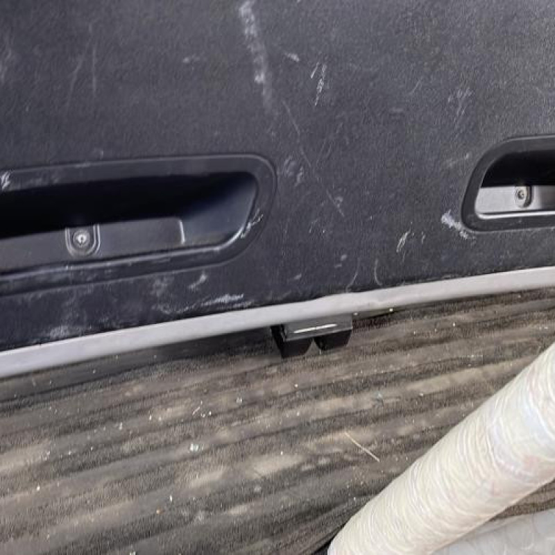 Malle/Hayon arriere HYUNDAI I 20 1 Photo n°12