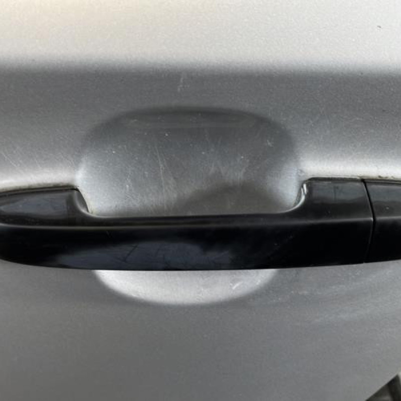 Porte arriere gauche HYUNDAI I 20 1 Photo n°2