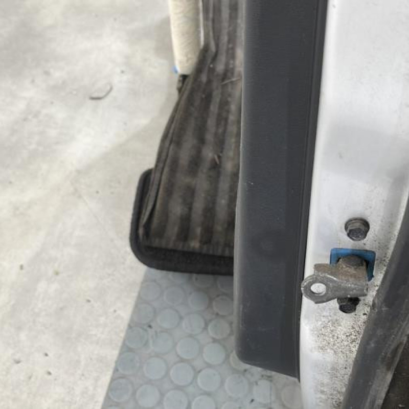 Porte arriere gauche HYUNDAI I 20 1 Photo n°6