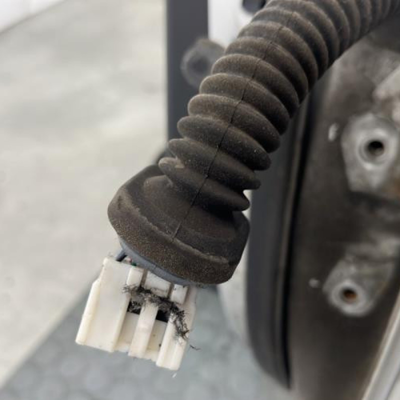 Porte arriere gauche HYUNDAI I 20 1 Photo n°7